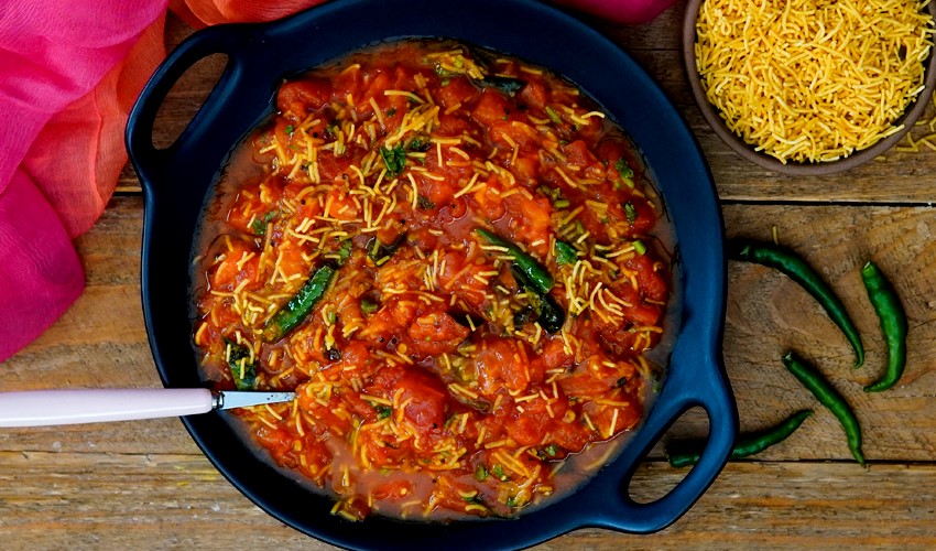 Sev Tomato Curry