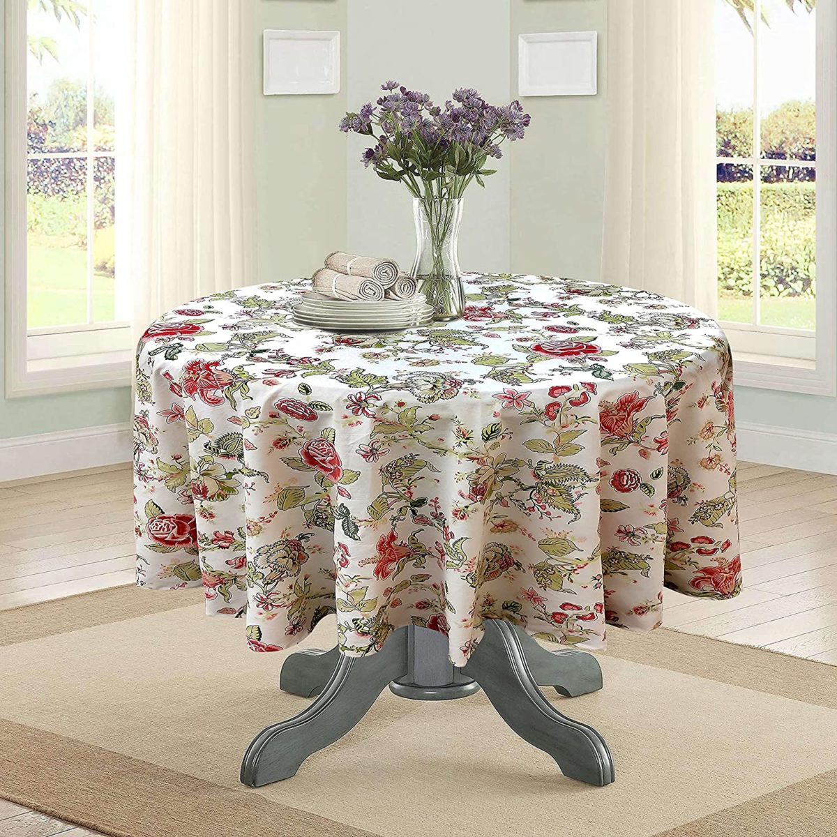 Dining table linen