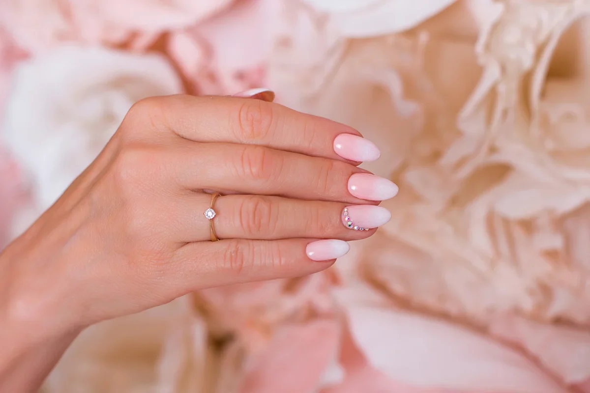 Delicate Nude Pink Ombre