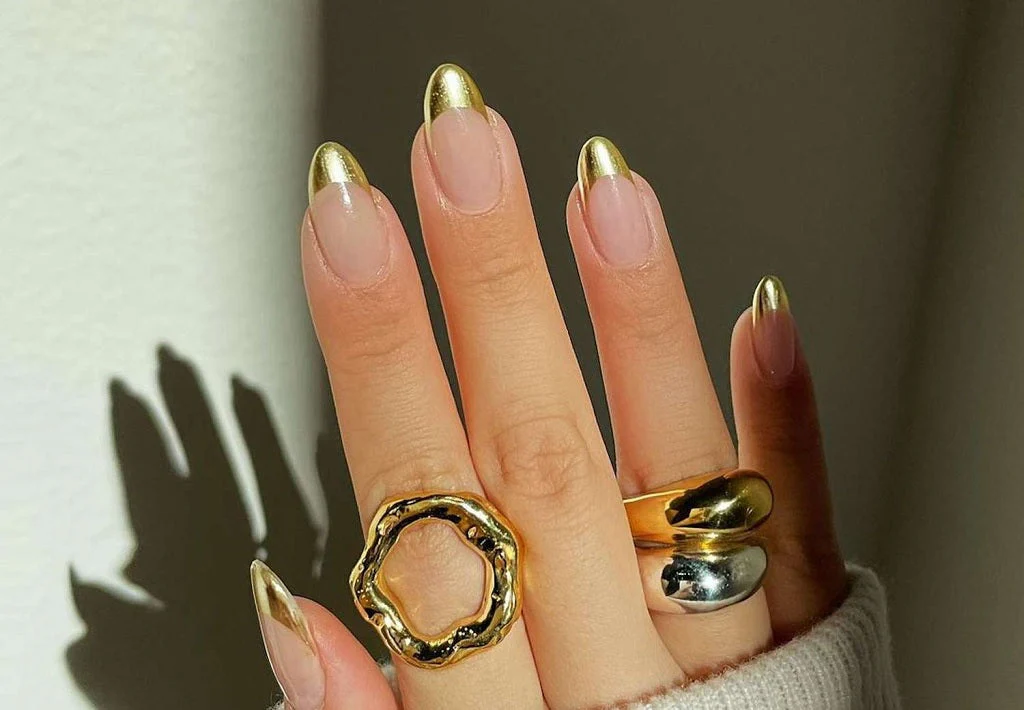 The Glazed Glass Manicure
